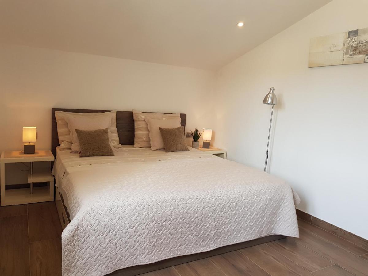 Apartments Huljic Hvar Town Bagian luar foto