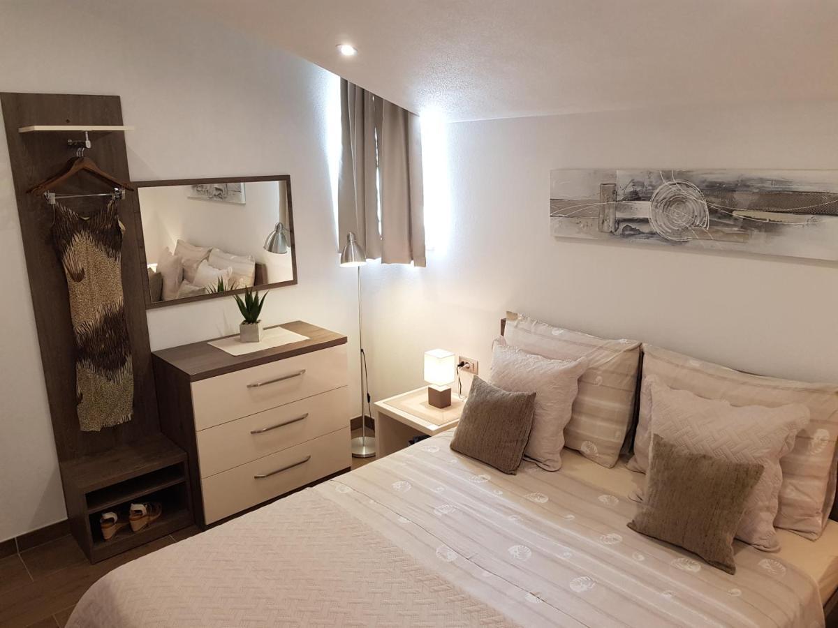 Apartments Huljic Hvar Town Bagian luar foto