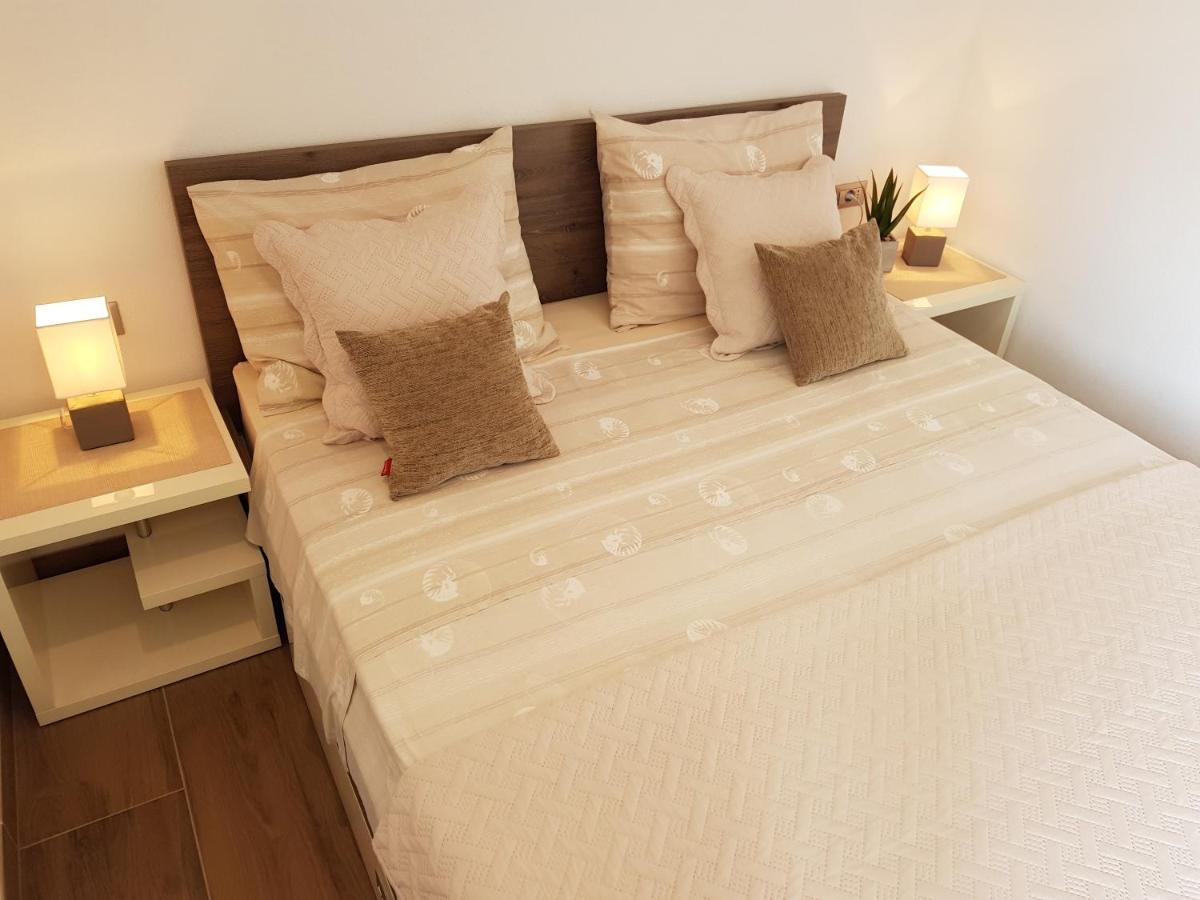 Apartments Huljic Hvar Town Bagian luar foto