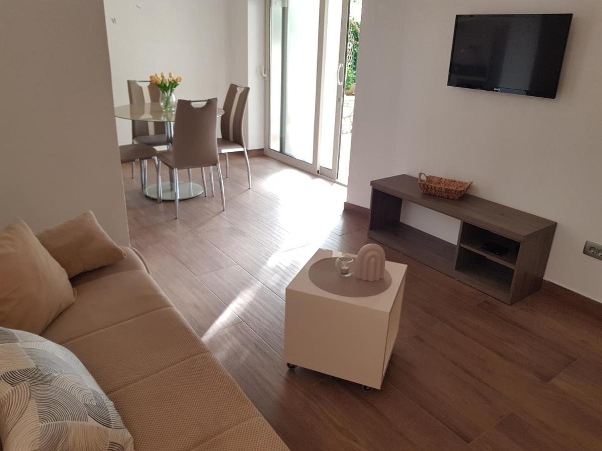 Apartments Huljic Hvar Town Bagian luar foto