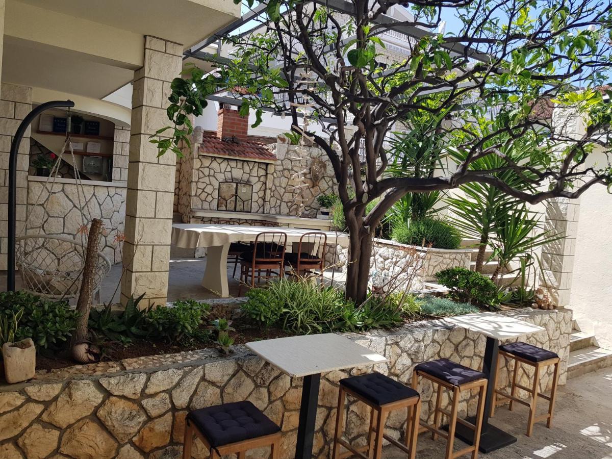 Apartments Huljic Hvar Town Bagian luar foto