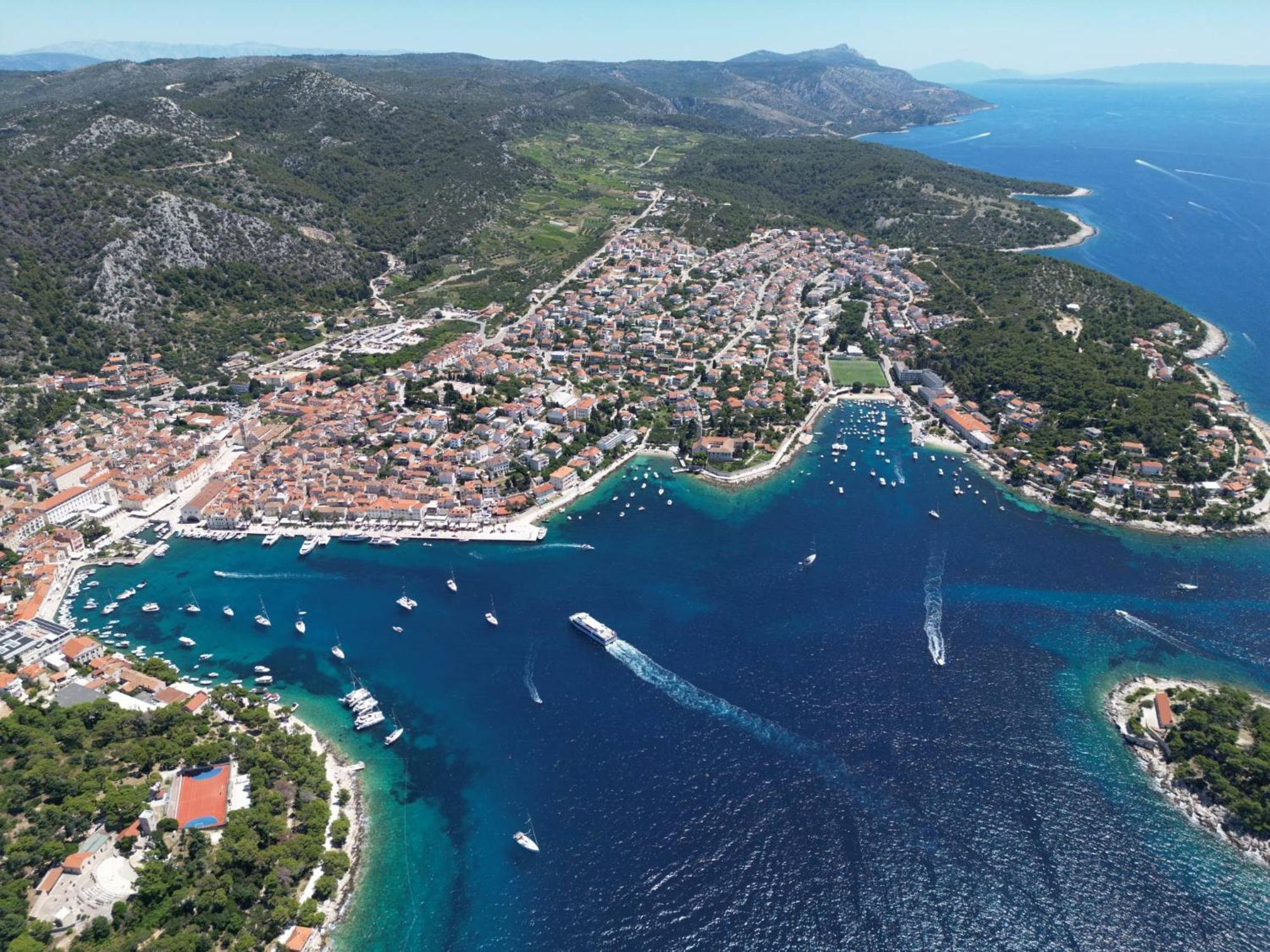 Apartments Huljic Hvar Town Bagian luar foto